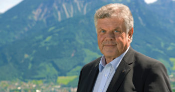 Mandi Katzenmayer zum Bürgermeister wiedergewählt Mandi Katzenmayer
